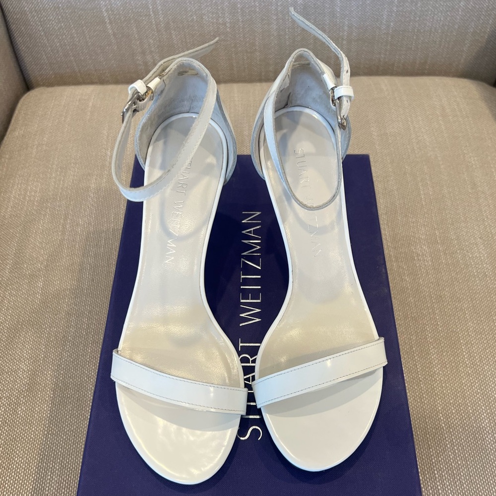 Stuart Weitzman nunaked sandals